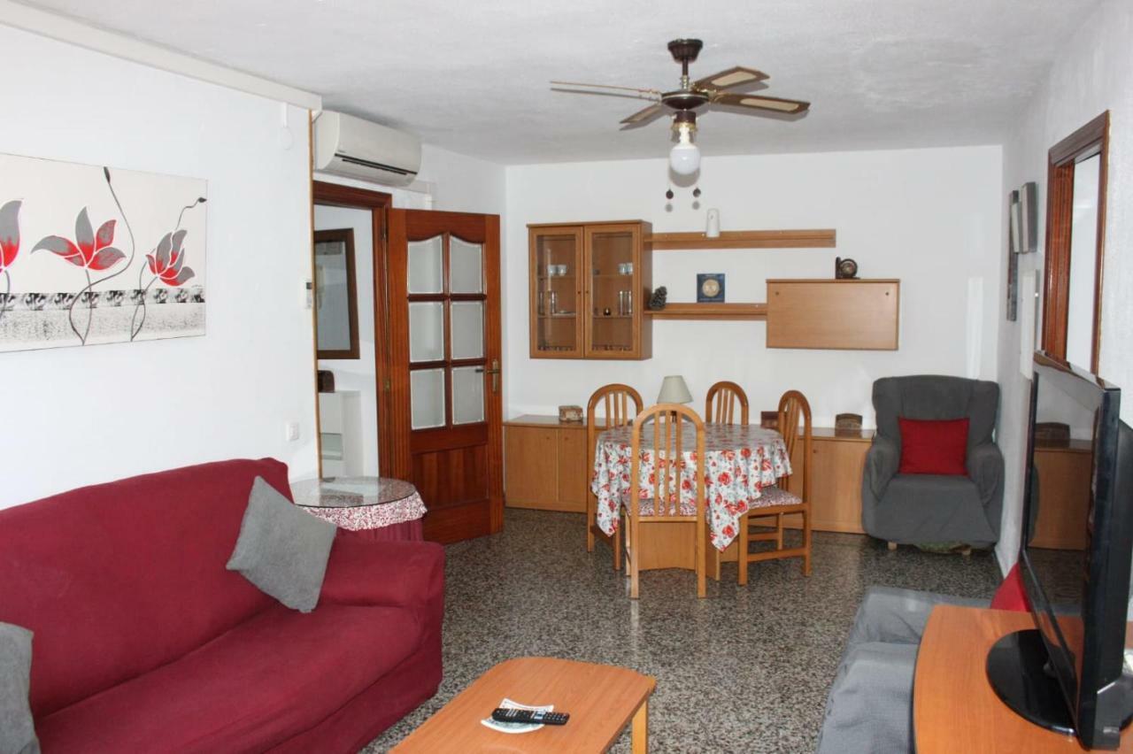 Apartamento Plaza Reina Apartment Malaga Exterior photo