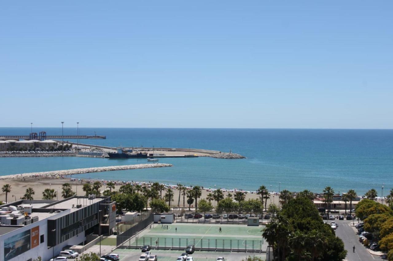 Apartamento Plaza Reina Apartment Malaga Exterior photo